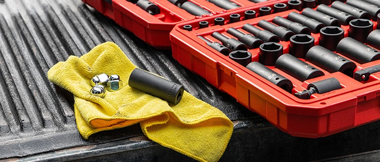 Befestigungsnormen erklärt: ASTM vs. DIN vs. ISO — Welche benötigen Sie?